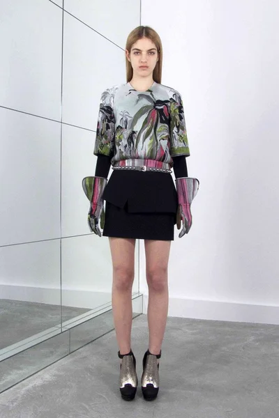 Look 28